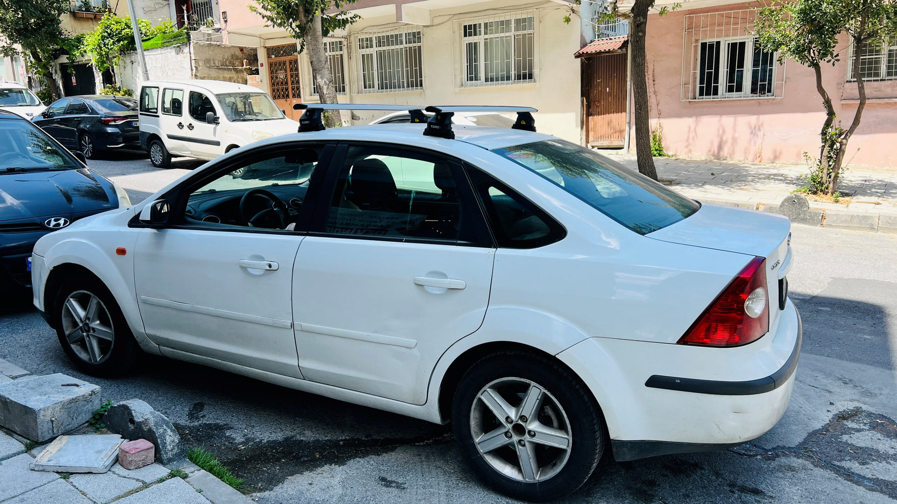 Ford Focus Sedan (2004-2011) Tavan Portbagaj Taşıyıcı Ara Atkısı Fix Pro, Siyah