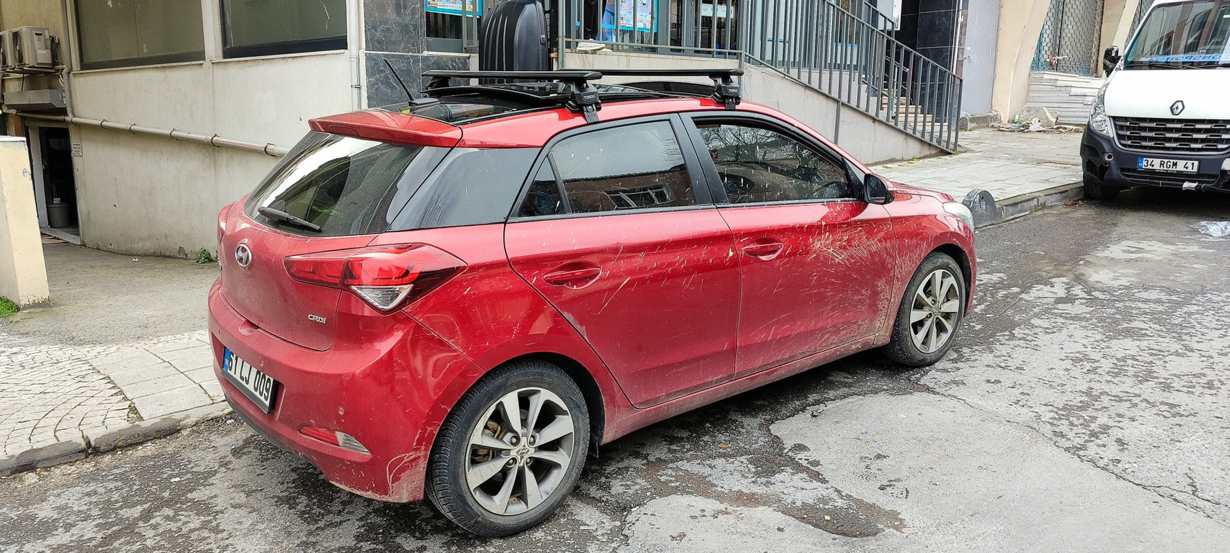 Hyundai İ20 2020-2025 Oluksuz Üst Tavan Portbagaj Taşıyıcı Ara Atkısı Toros Serisi Pro 4 Siyah