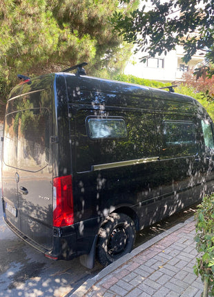 H1 Ladder Roof Rack 2018- On Sprinter Low Roof (144 WB) Roof Rack Siyah