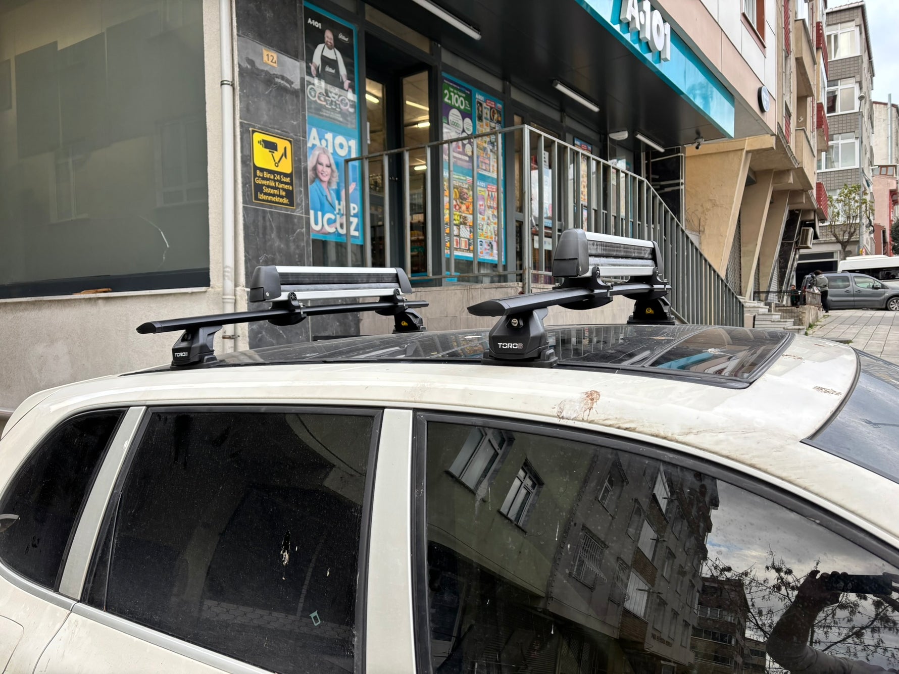 Porsche Cayenne (9PA) 2002-2010 Tavan Taşıyıcı Ara Barlar – Vidalı Montaj, Pro 6 Gri