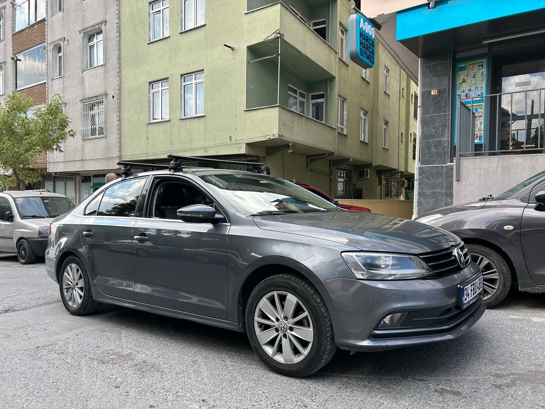 Volkswagen Jetta 2019-2025 Oluksuz Üst Tavan Portbagaj Taşıyıcı Ara Atkısı Toros Serisi Pro 4 Siyah