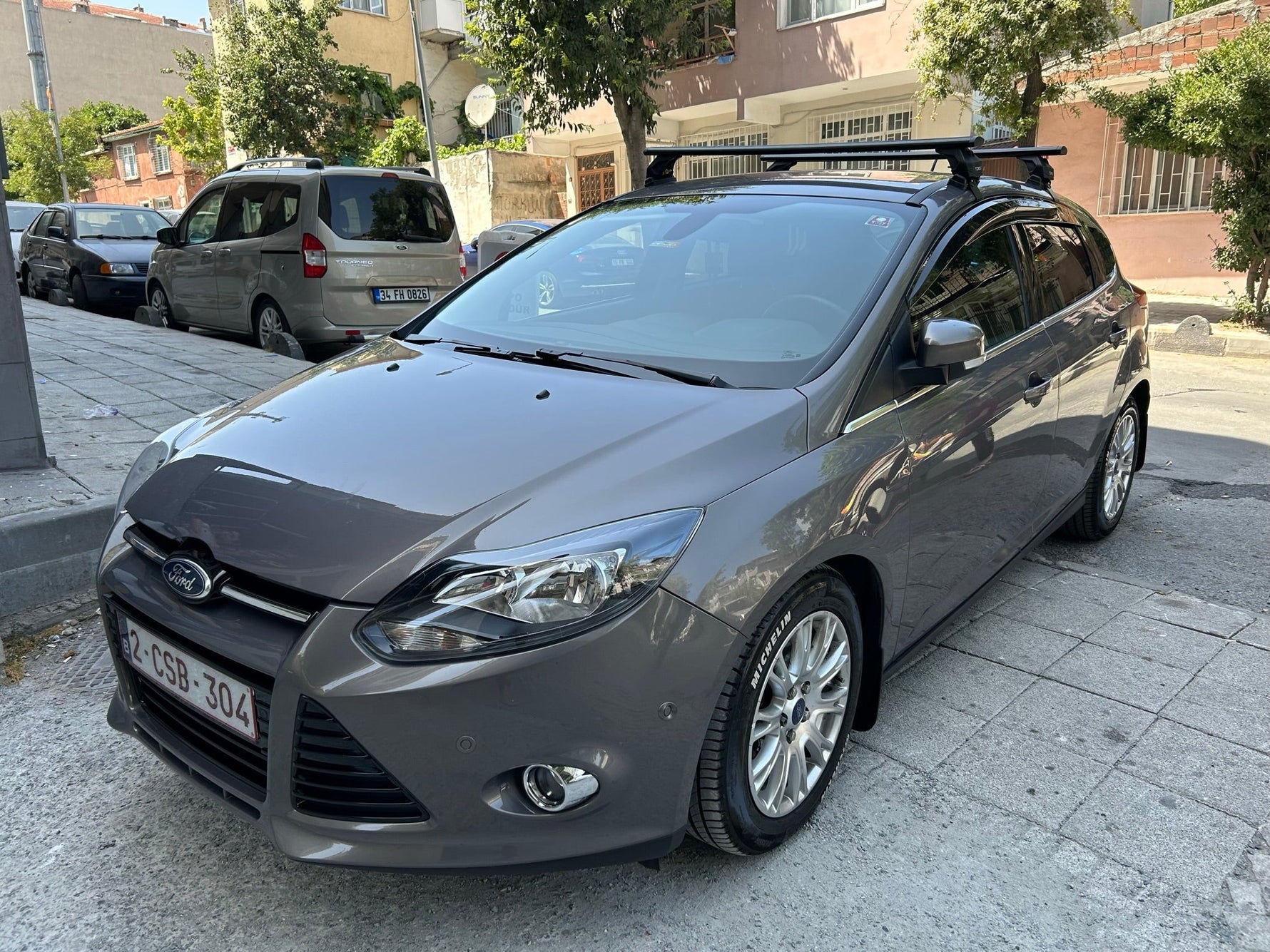 Ford Focus Hb (C519) 2018-2025 Oluksuz Üst Tavan Portbagaj Taşıyıcı Ara Atkısı Toros Serisi Pro 4 Siyah