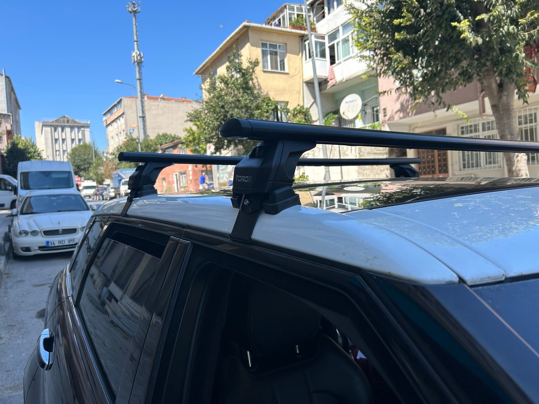 Land Rover Evoque L5382011-2019 Oluksuz Üst Tavan Portbagaj Taşıyıcı Ara Atkısı Toros Serisi Pro 4 Siyah