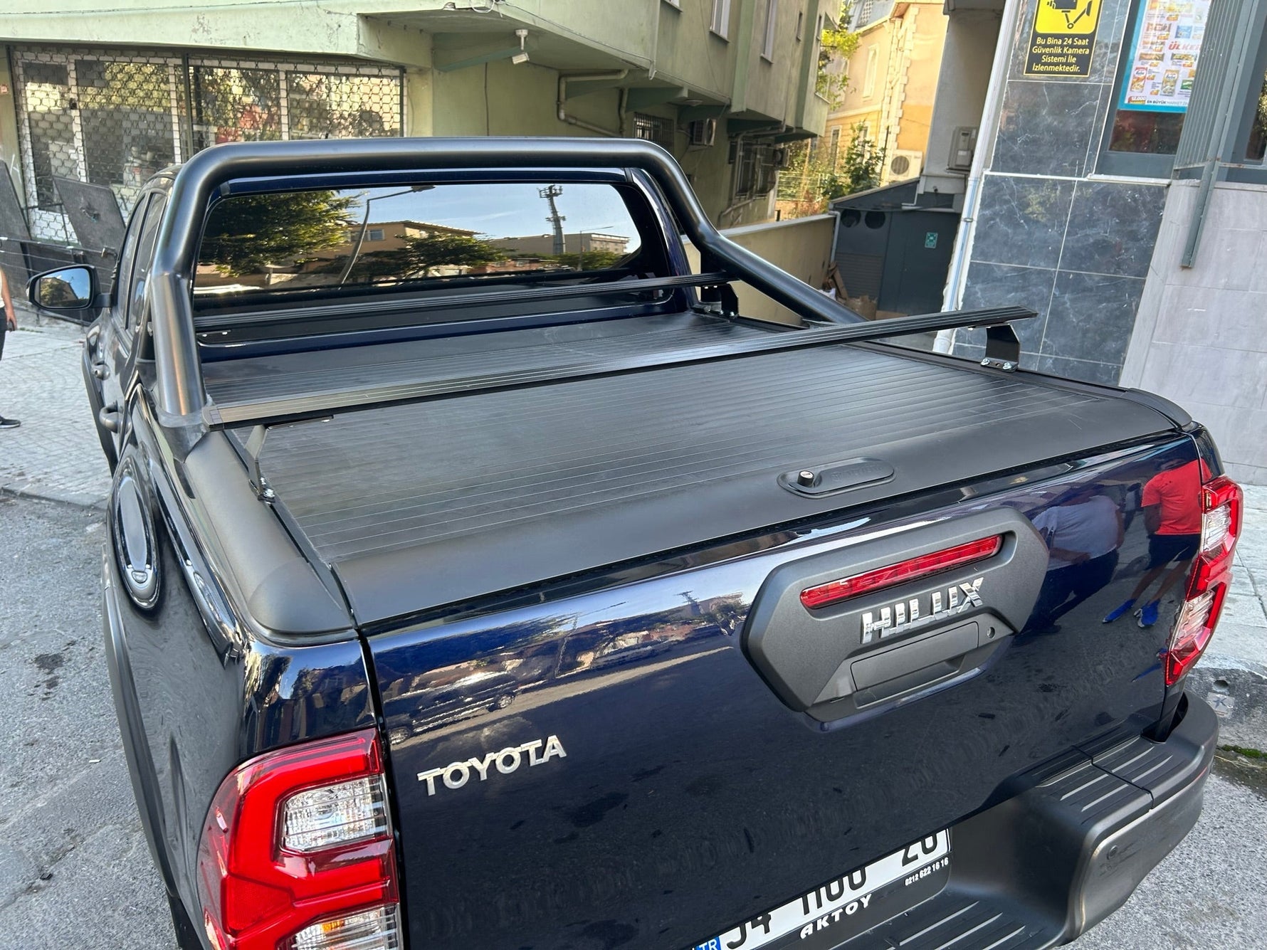 Toyota Hilux MK9 (2026-2027) | Pro 6 Kasa Üstü Ara Atkısı Taşıyıcı Bar Siyah