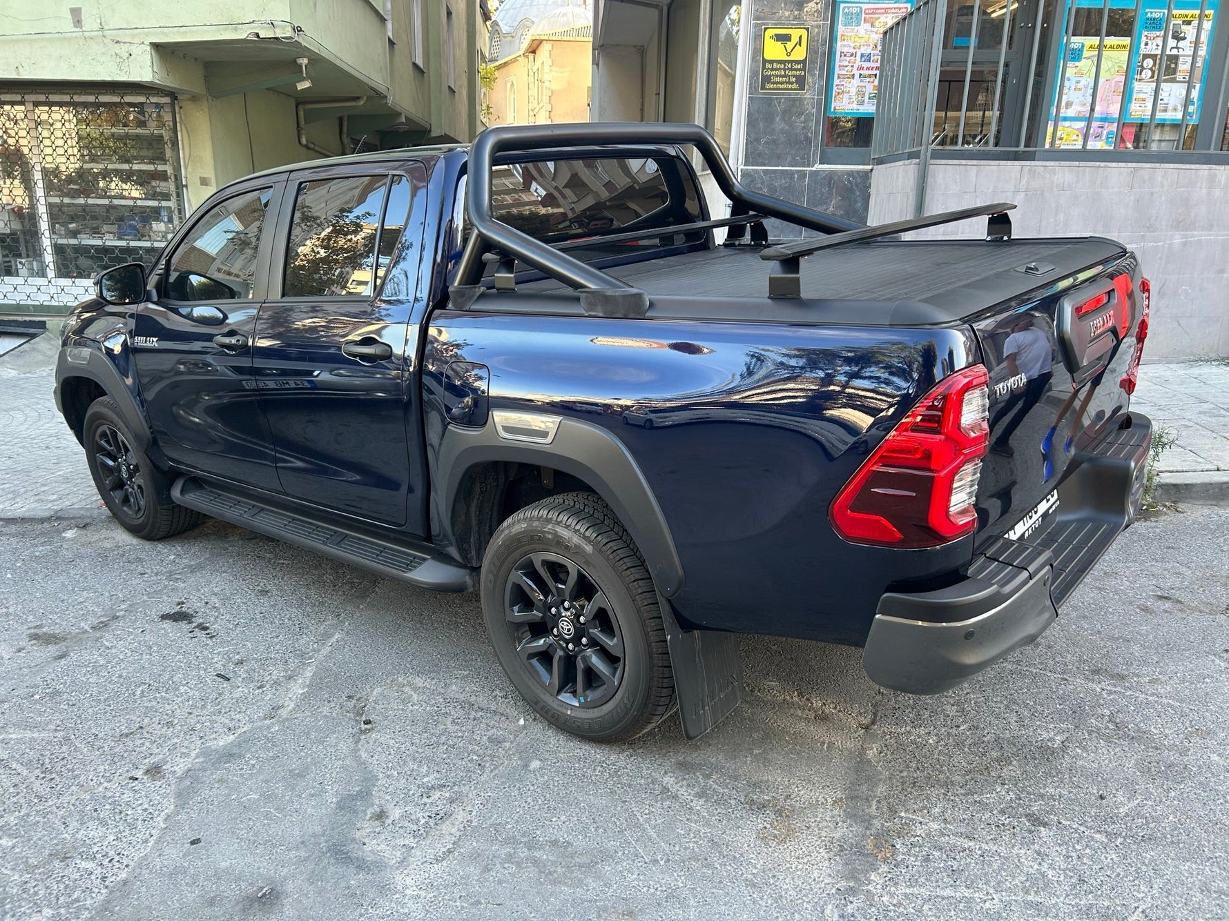 Toyota Hilux (2015-2025) Kasa Üstü Bed Rack Taşıyıcı Bar – Siyah