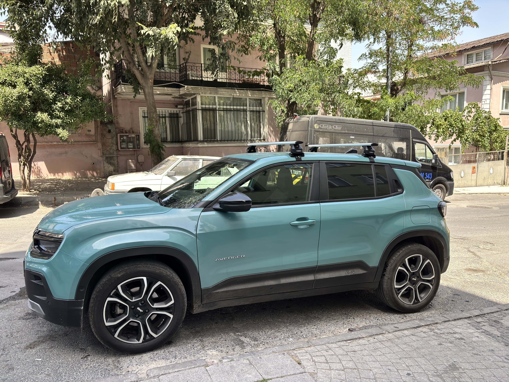 Jeep Compass 2025-2026 | Pro 4 Tavan Ara Atkısı | Alüminyum | Normal Tavan | Siyah