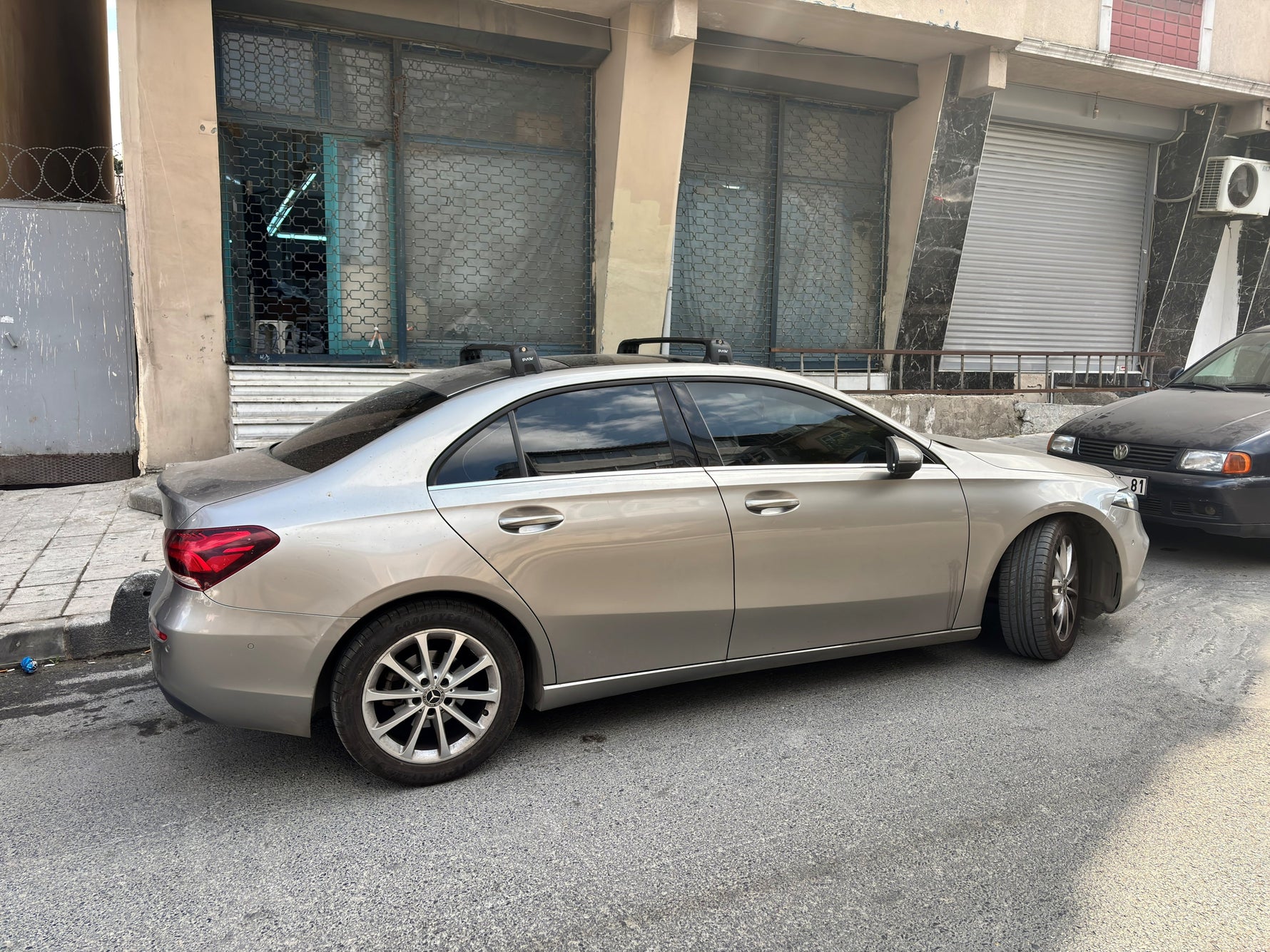 Mercedes A Sedan W177 2018-2025 Portbagaj Taşıyıcı Ara Atkı Aparatı Paw Pro 3 Gri