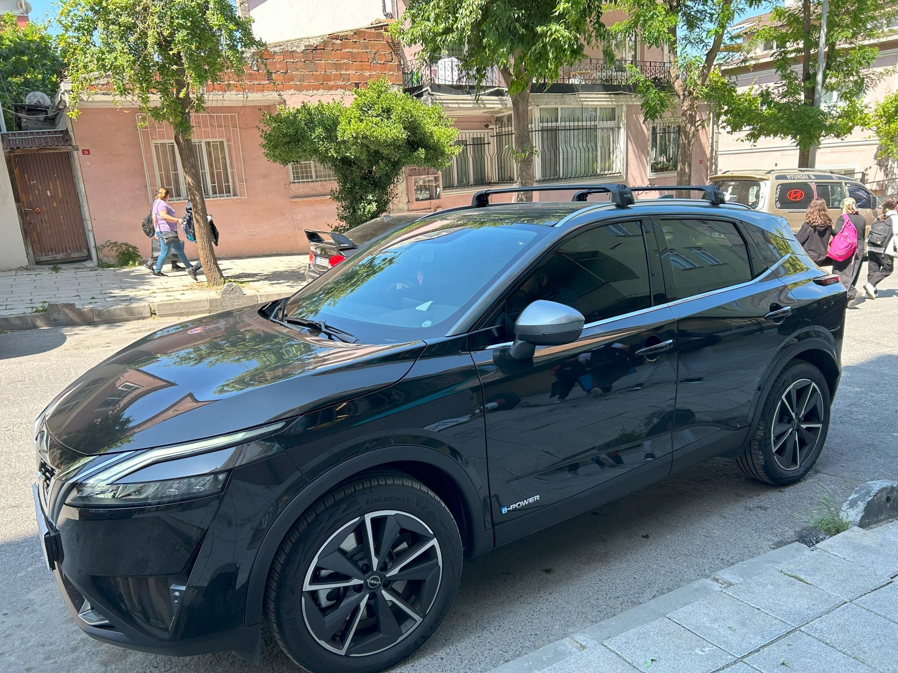 Nissan Qashqai J12 (2021–2025) Flush Rail Uyumlu Siyah Tavan Taşıyıcı Ara Atkı Barı