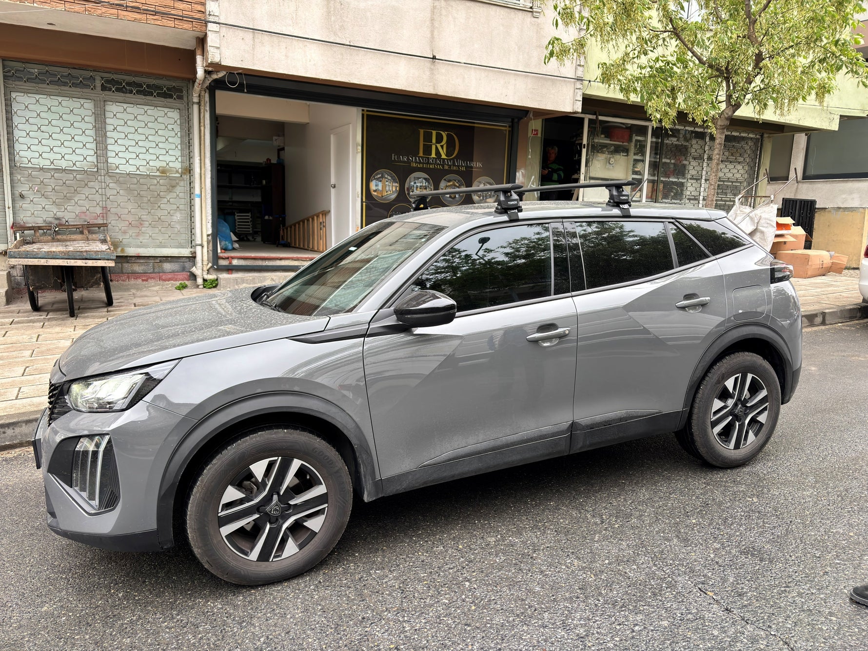 Peugeot 2008 2020- Up Oluksuz Üst Tavan Portbagaj Taşıyıcı Ara Atkısı Toros Serisi Pro 4 Siyah