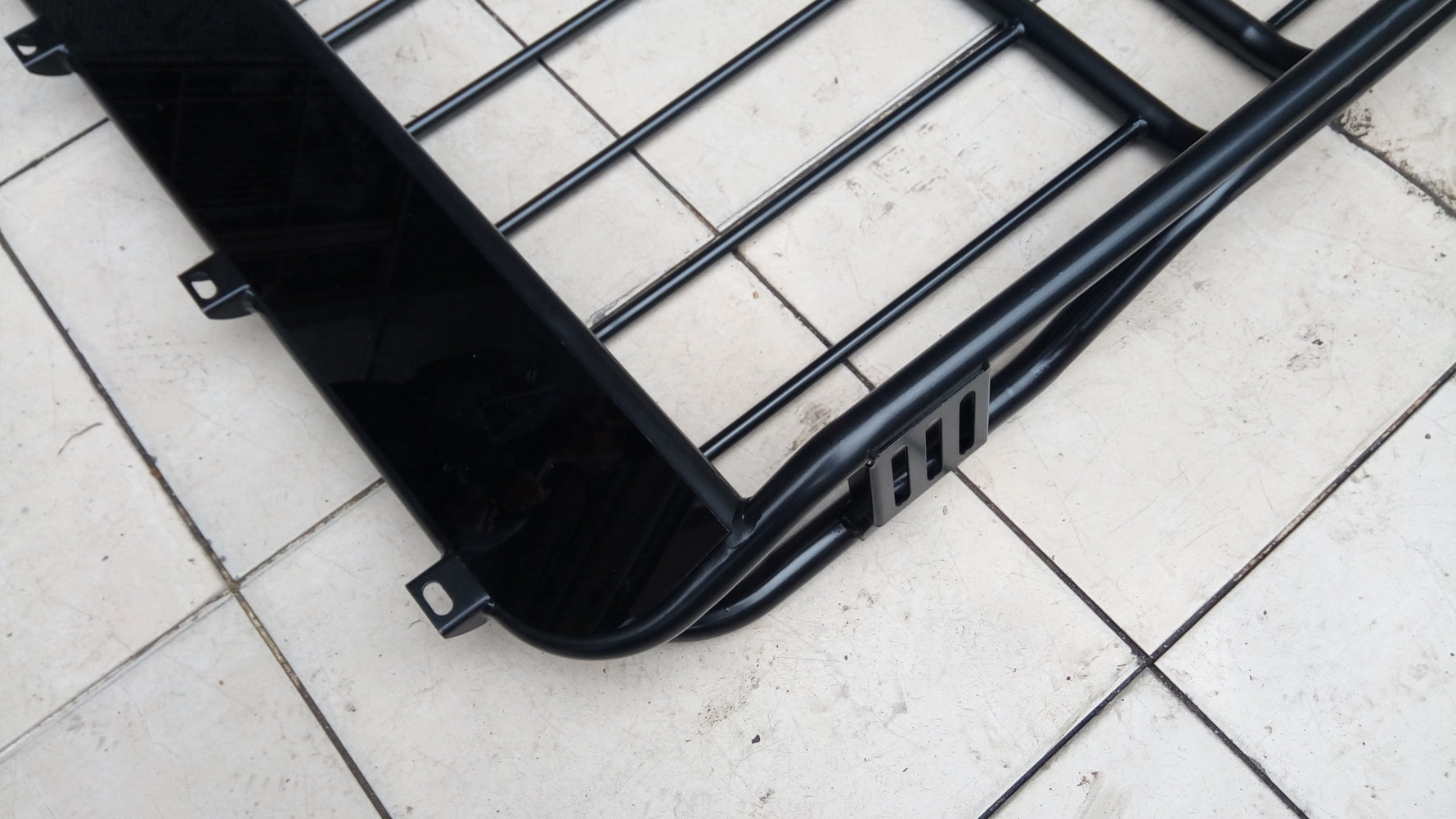 Ford Courier 2024-2025 Shark Model Araç Üstü Tavan Sepeti