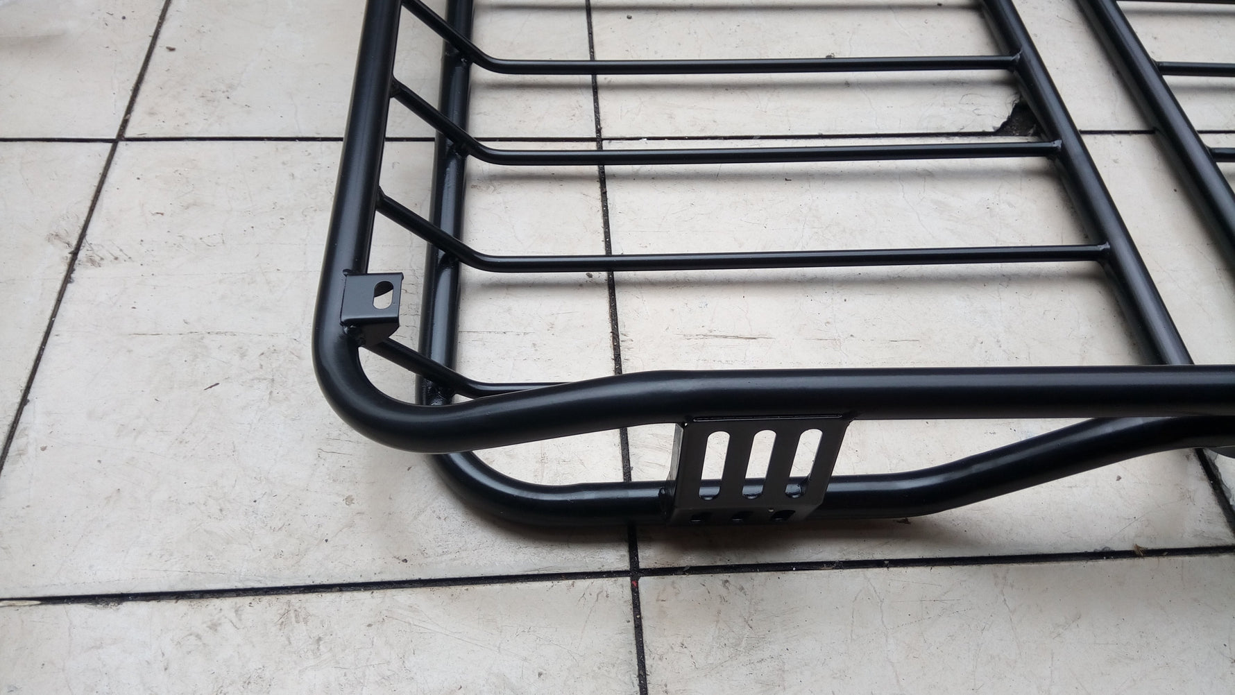 Ford Courier 2024-2025 Shark Model Araç Üstü Tavan Sepeti