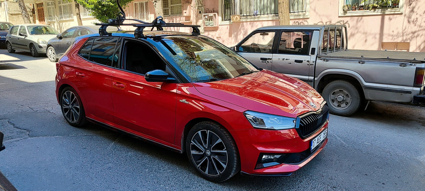 Skoda Fabia 2021-2025 Oluksuz Üst Tavan Portbagaj Taşıyıcı Ara Atkısı Toros Serisi Pro 4 Siyah