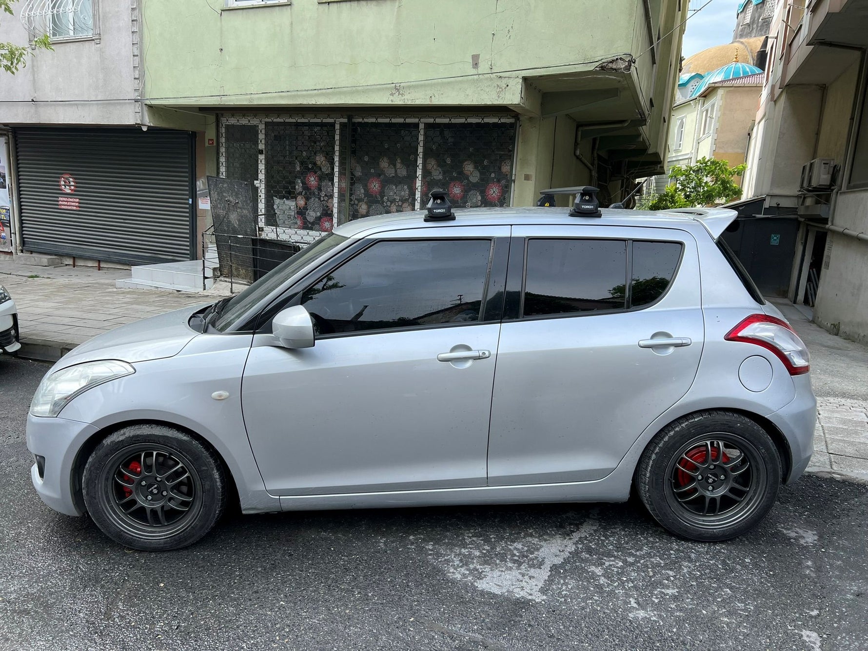 Suzuki Swift 2010-2017 Tavan Taşıyıcı Ara Barlar – Vidalı Montaj, Toros Fix Pro, Gri