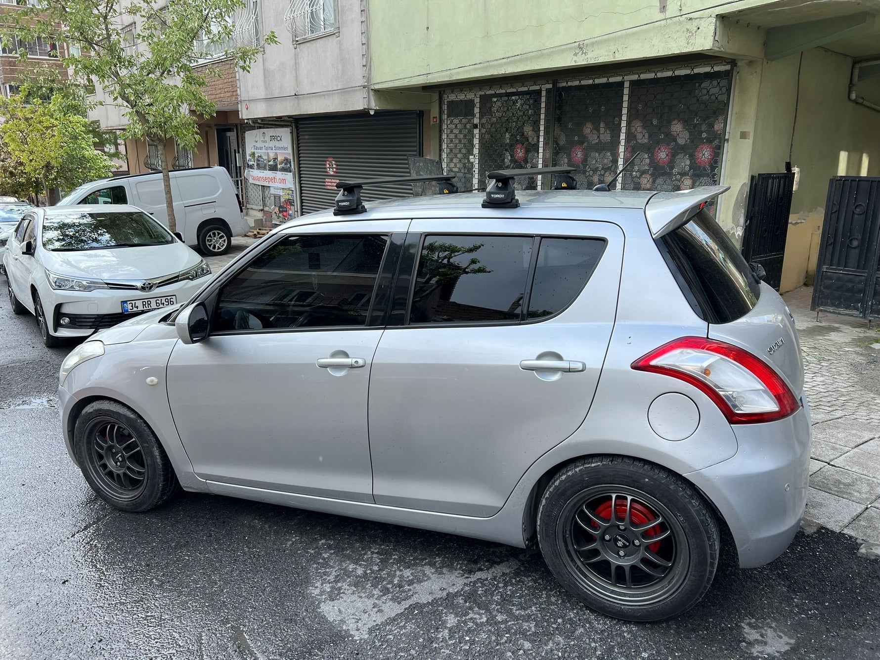 Suzuki Swift 2010-2017 Tavan Taşıyıcı Ara Barlar – Vidalı Montaj, Toros Fix Pro, Gri