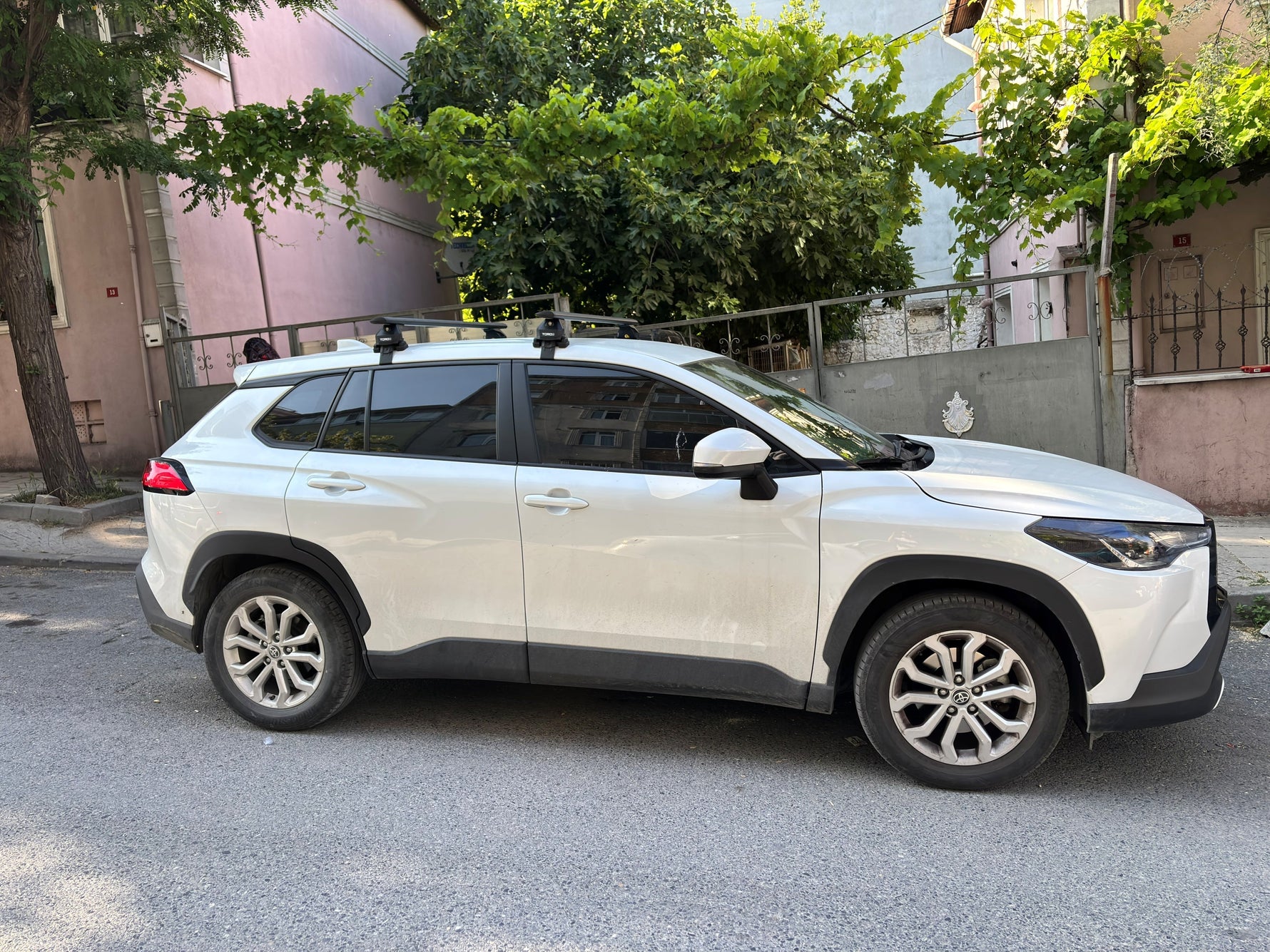 Toyota Corolla Cross Portbagaj Taşıyıcı Ara Atkisi - Ara Bar, Paw Pro 2, Gri