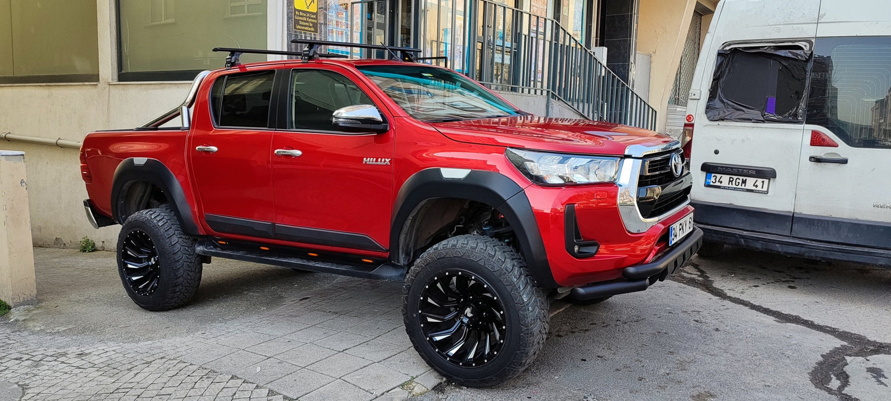 Toyota Hilux (2015-2021) Tavan Portbagaj Taşıyıcı Ara Atkısı Toros Serisi Pro 4, Siyah