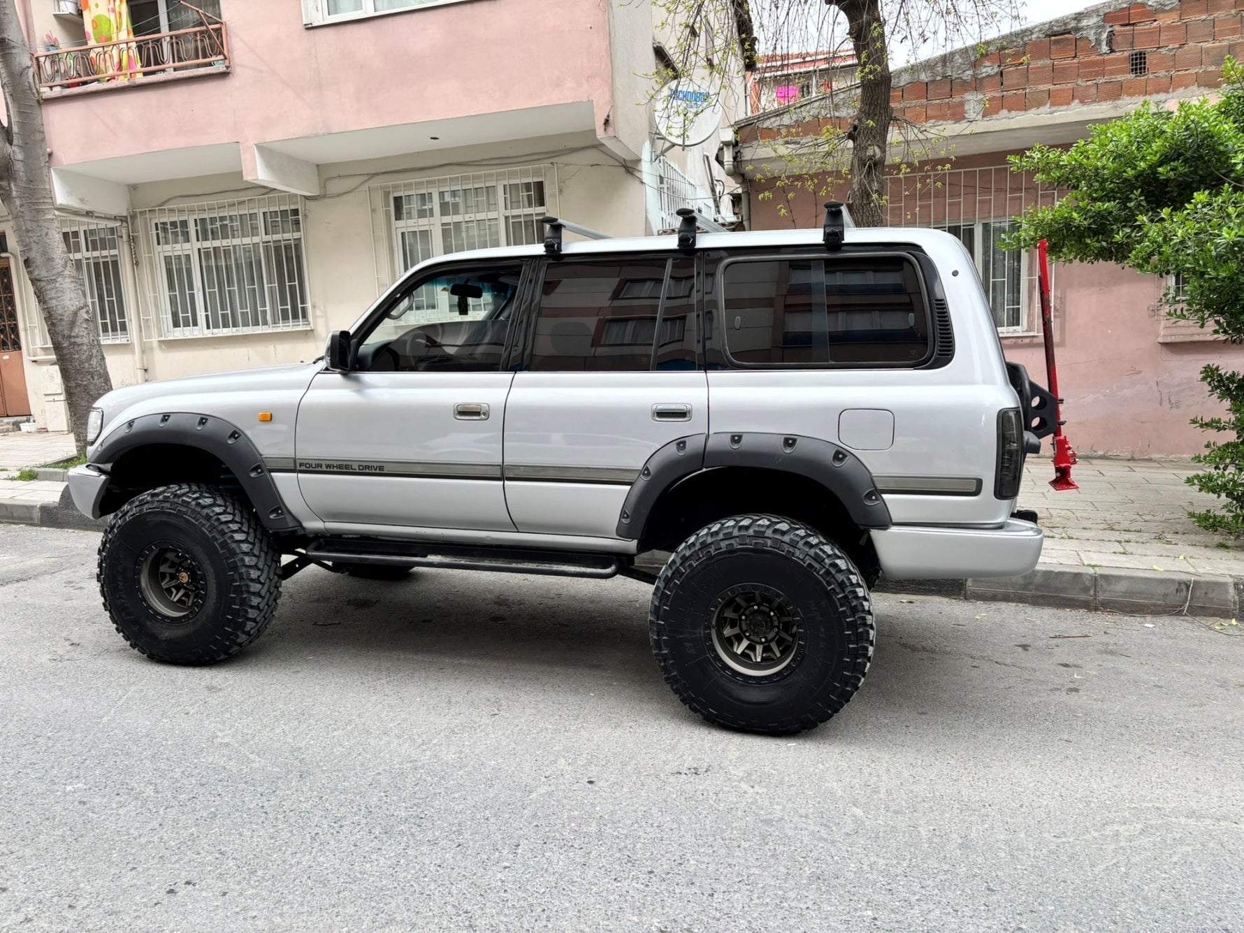 Toyota Land Cruiser Vx 80 Yagmur Oluklu Üst Tavan Taşıyıcı Ara Atkısı Paw Gri
