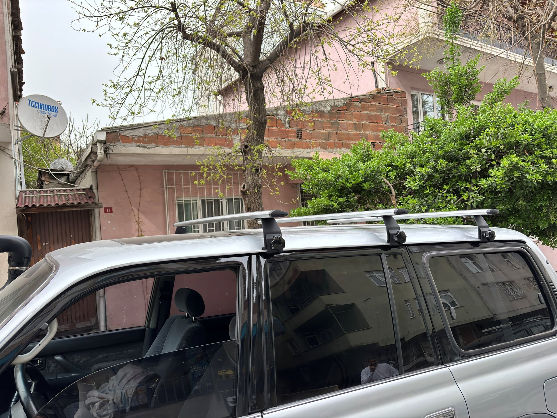 Toyota Land Cruiser Vx 80 Yagmur Oluklu Üst Tavan Taşıyıcı Ara Atkısı Paw Gri