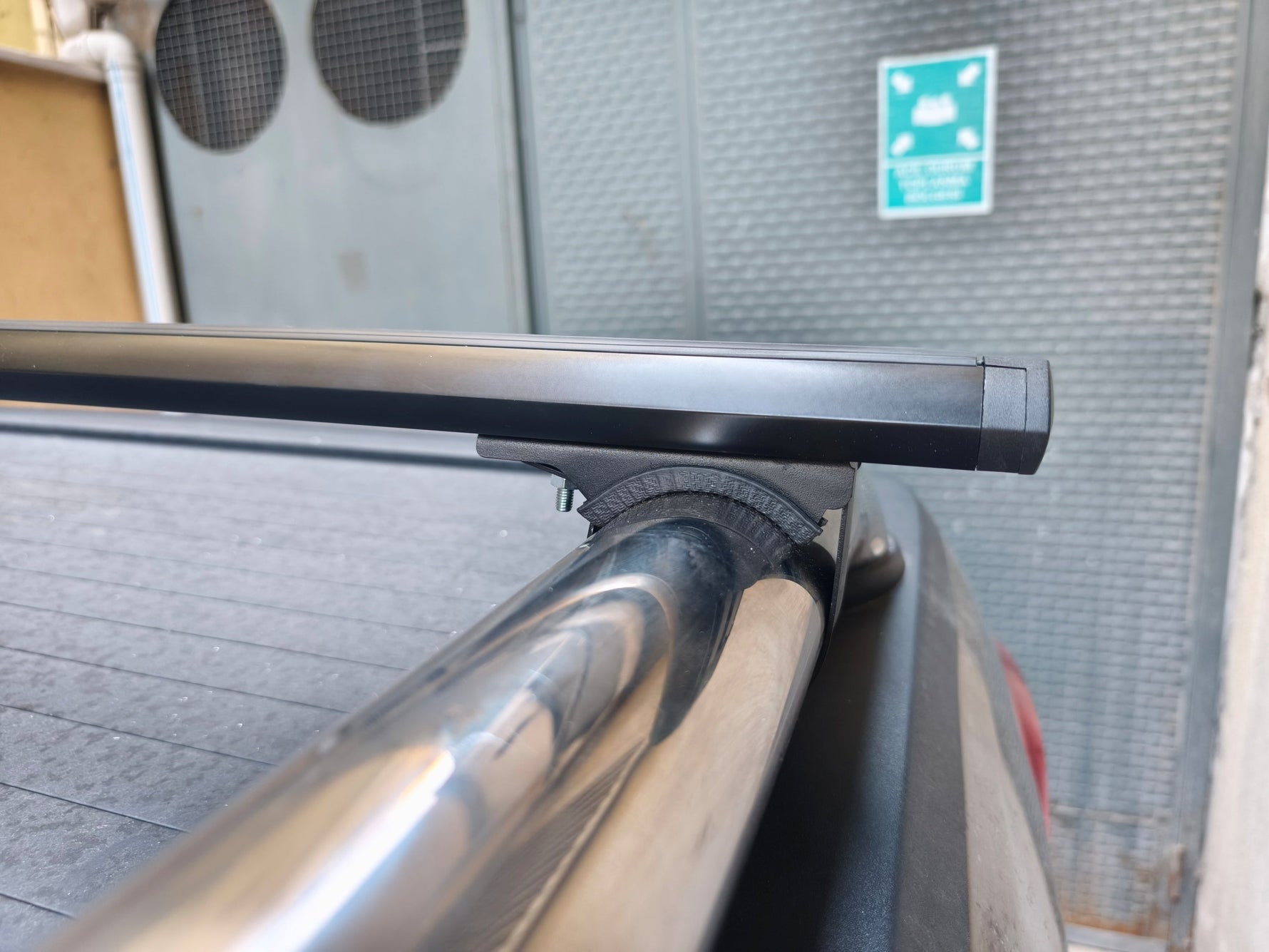 Volkswagen Amarok Style (2020-2025) Kasa Üstü Bed Rack Taşıyıcı Bar – Gri | Rollbar Uyumlu |