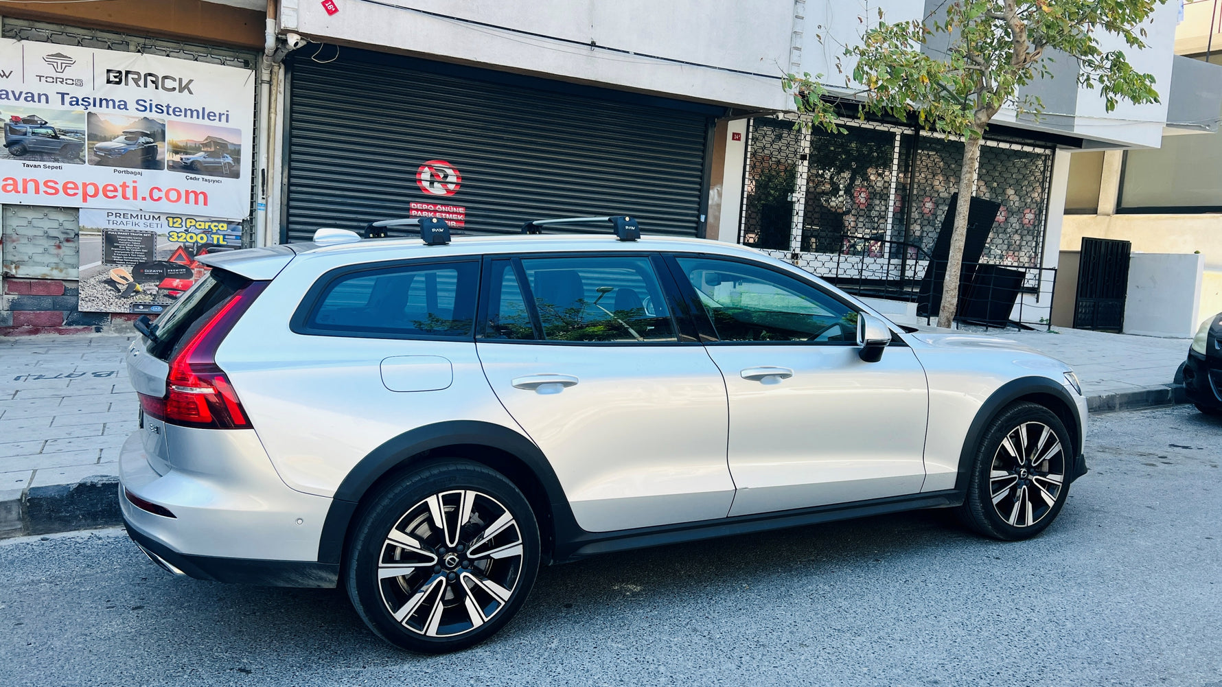 Volvo V60 Cross Country 2018-2026 Portbagaj Taşıyıcı Ara Atkisi - Ara Bar Paw Pro 2 Gri