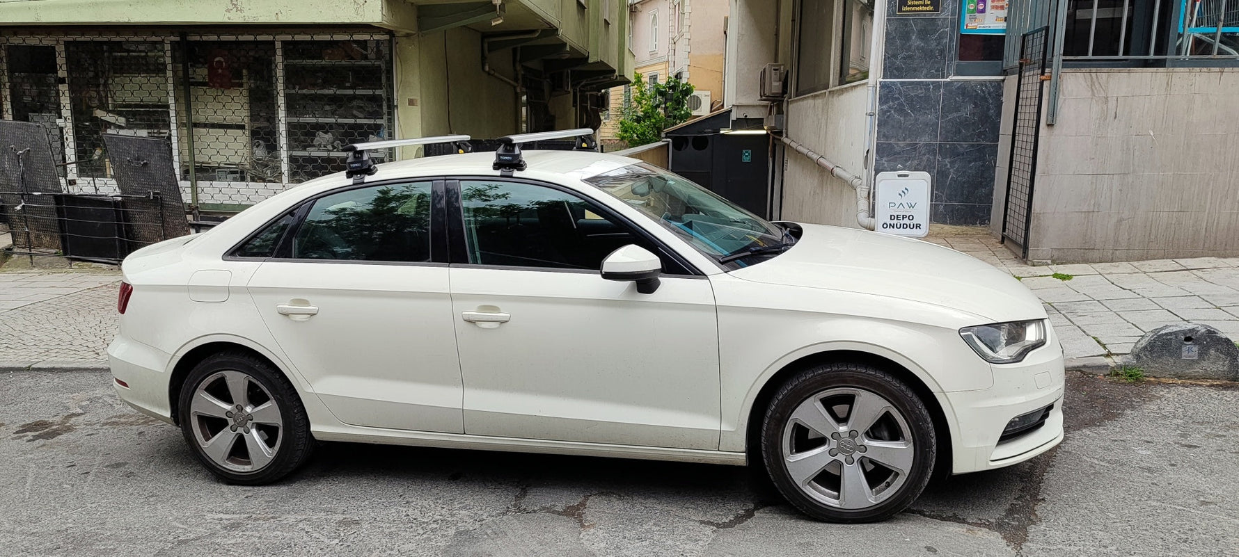 Audi A3 2013-2020 Sedan Oluksuz Üst Tavan Portbagaj Taşıyıcı Ara Atkısı Toros Serisi Pro 4 Siyah