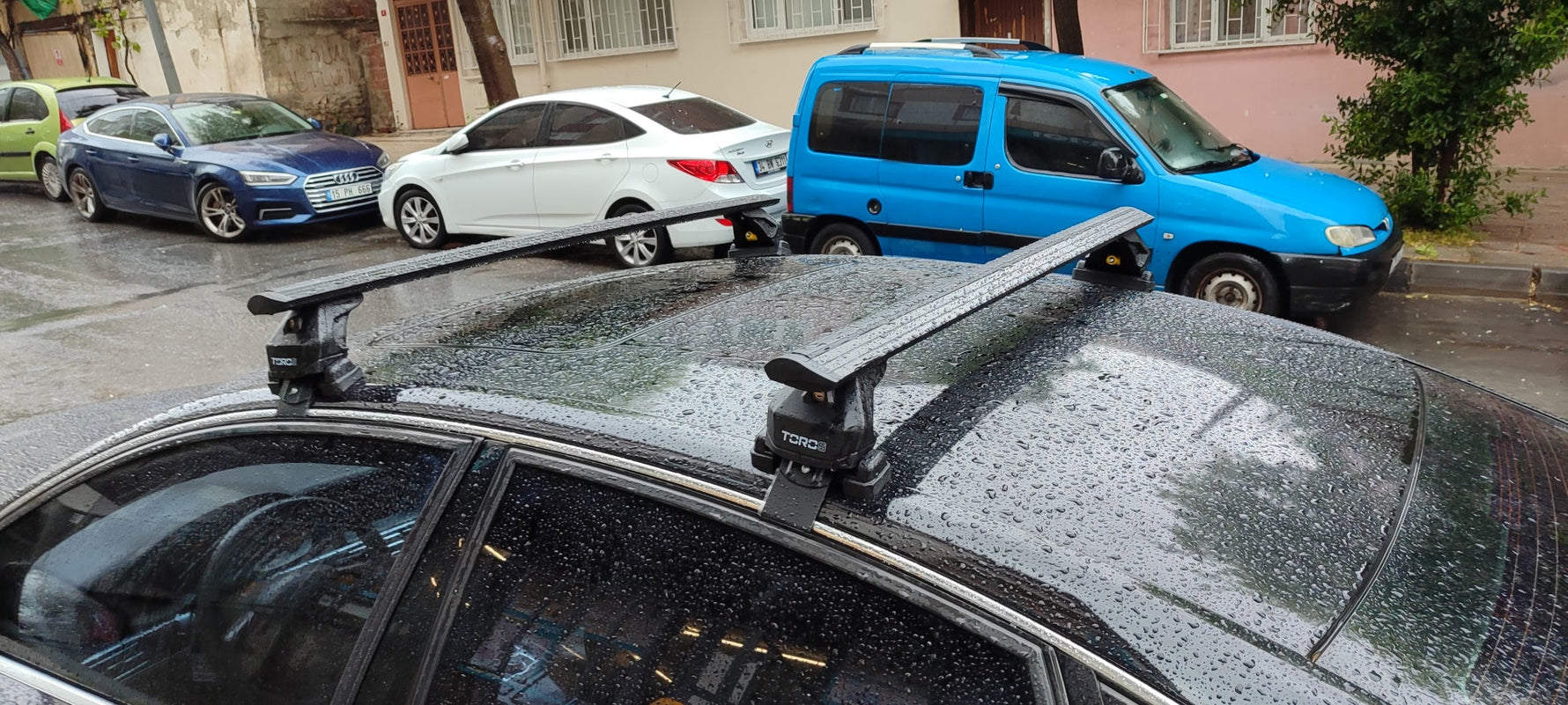 Audi A6 C6 Sedan 2005-2011 Oluksuz Üst Tavan Portbagaj Taşıyıcı Ara Atkısı Toros Serisi Pro 4 Siyah