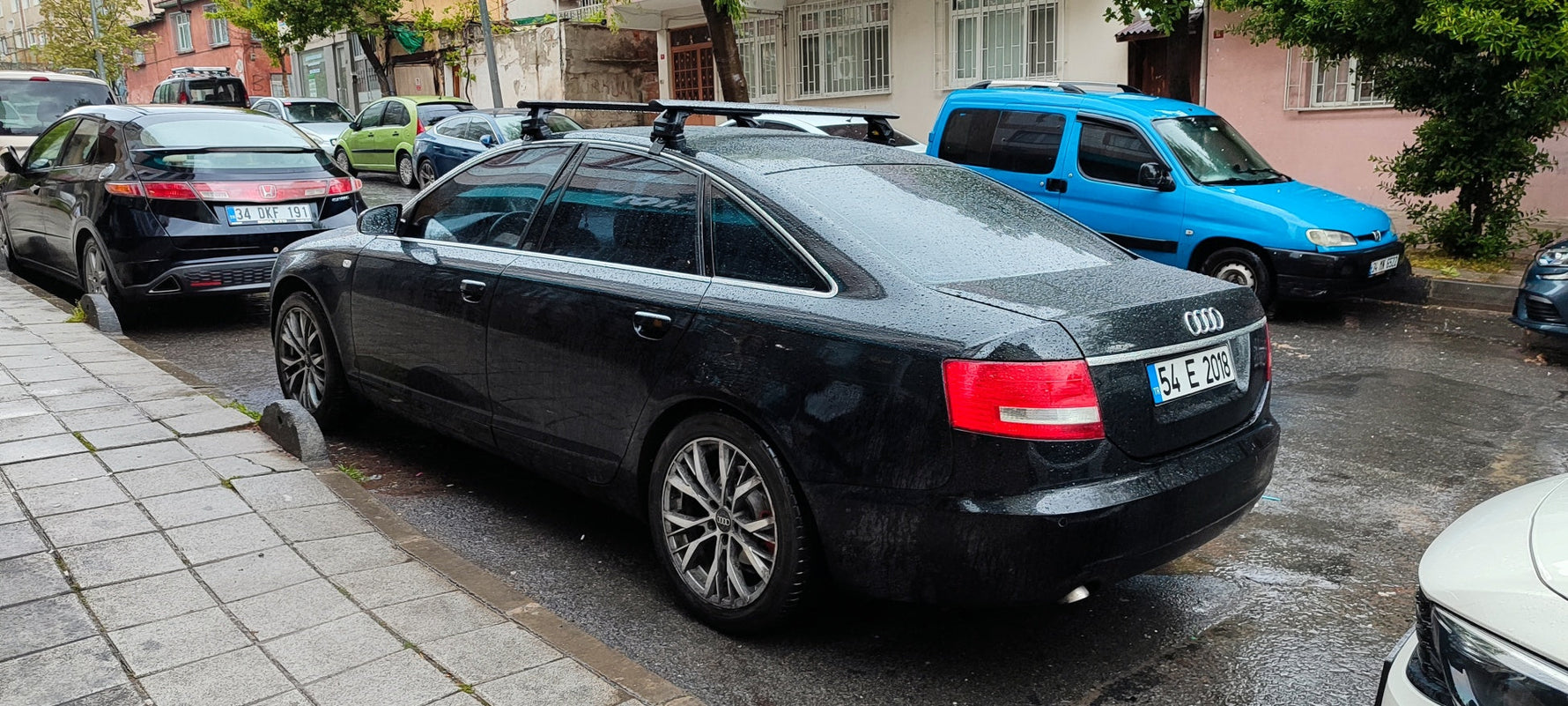 Audi A6 C6 Sedan 2005-2011 Oluksuz Üst Tavan Portbagaj Taşıyıcı Ara Atkısı Toros Serisi Pro 4 Siyah