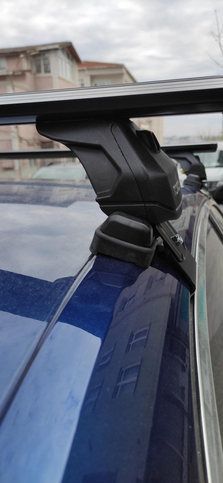 Audi A4 B9 2017-2025 Oluksuz Üst Tavan Portbagaj Taşıyıcı Ara Atkısı Toros Serisi Pro 4 Siyah