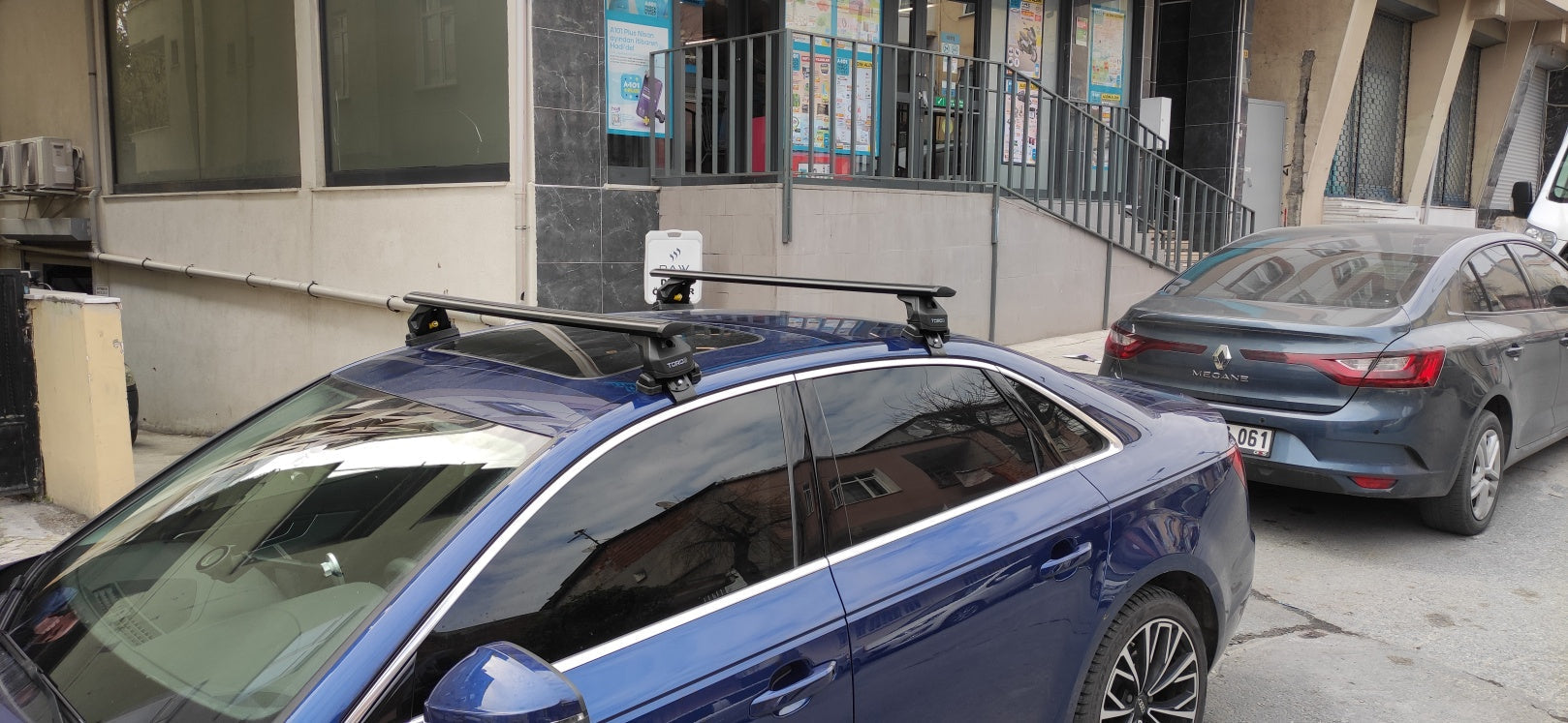 Audi A4 B9 2017-2025 Oluksuz Üst Tavan Portbagaj Taşıyıcı Ara Atkısı Toros Serisi Pro 4 Gri