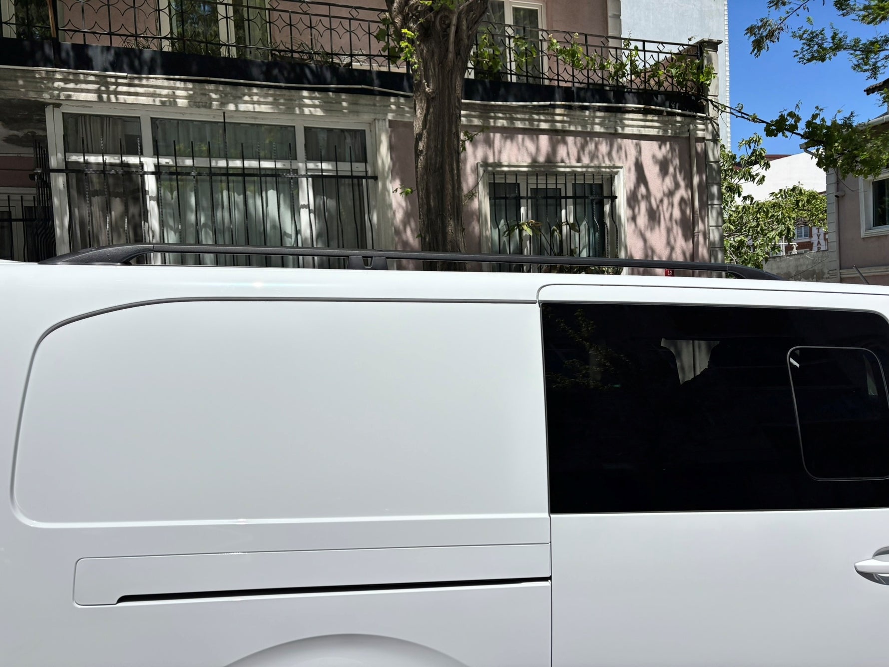 Citroen Jumpy Kısa Şase (2016-2025) Alüminyum Tavan Rayları Plus Serisi - Siyah