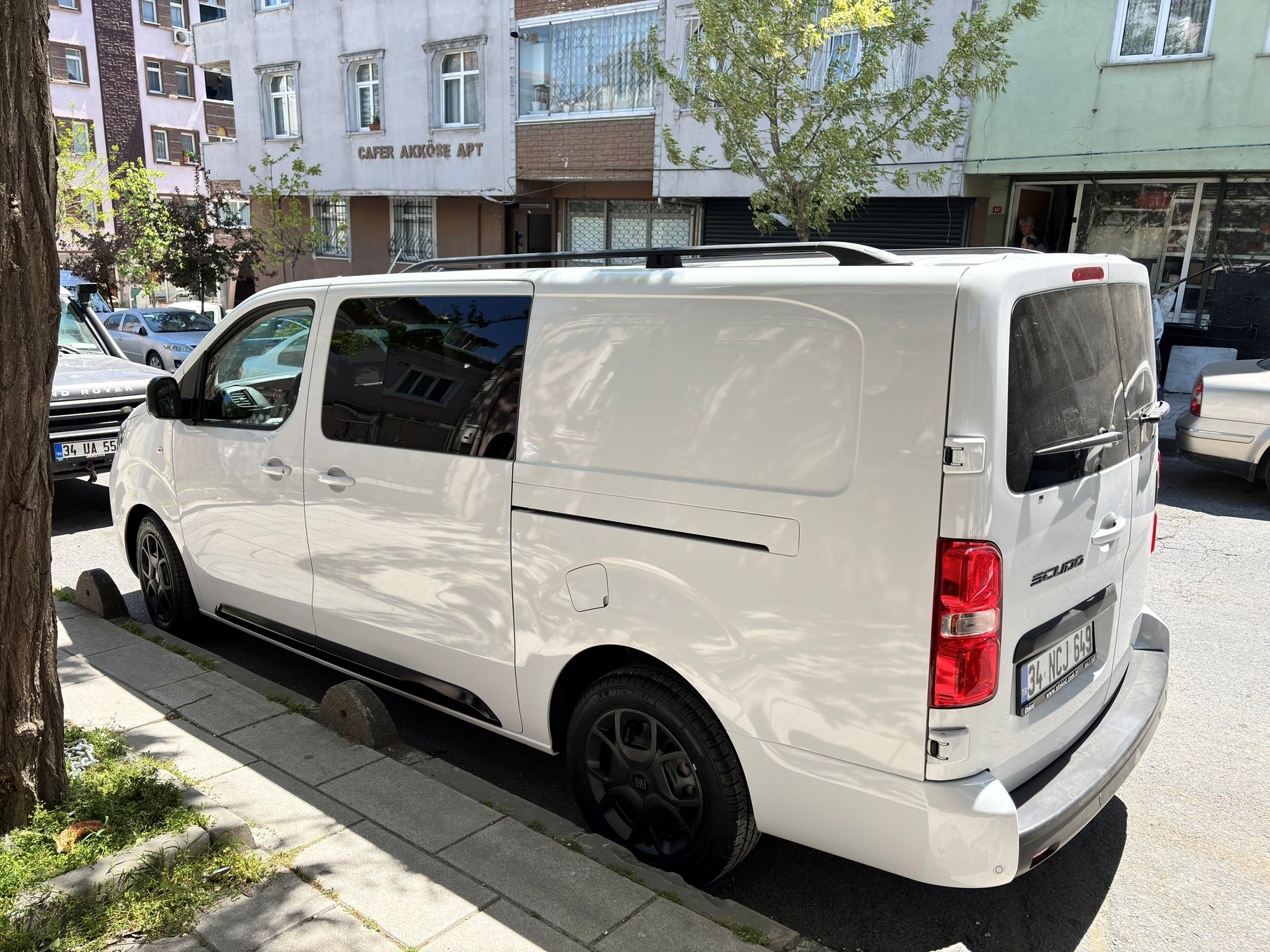 Citroen Jumpy Kısa Şase (2016-2025) Alüminyum Tavan Rayları Plus Serisi - Siyah