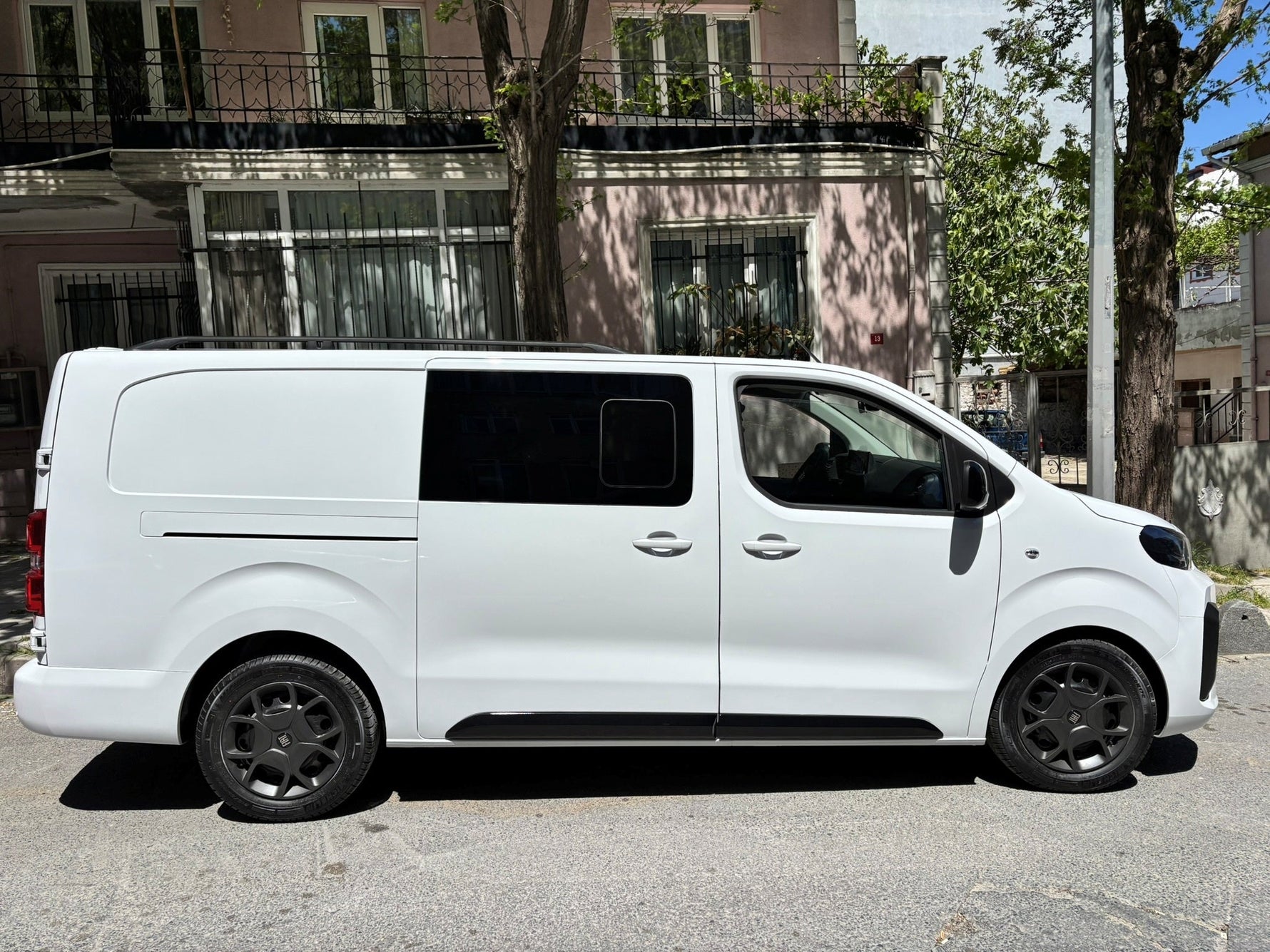 Fiat Scudo Uzun (2021-2025) Alüminyum Tavan Rayları, Plus Serisi - Siyah