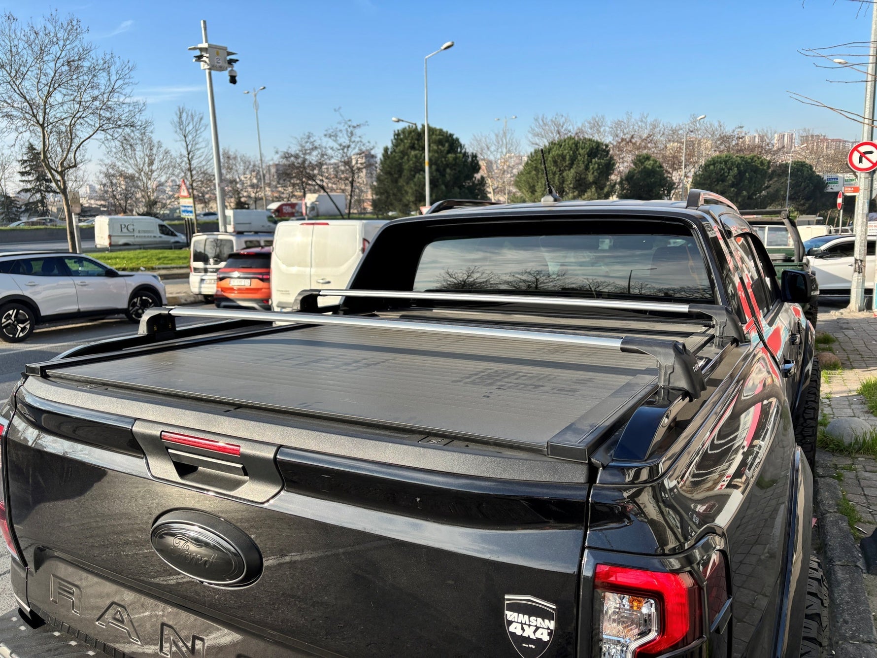 Ford Ranger Wildtrak (2023-2025) Kasa Üstü Bed Rack Taşıyıcı Bar – Siyah | Kilitli Sistem |