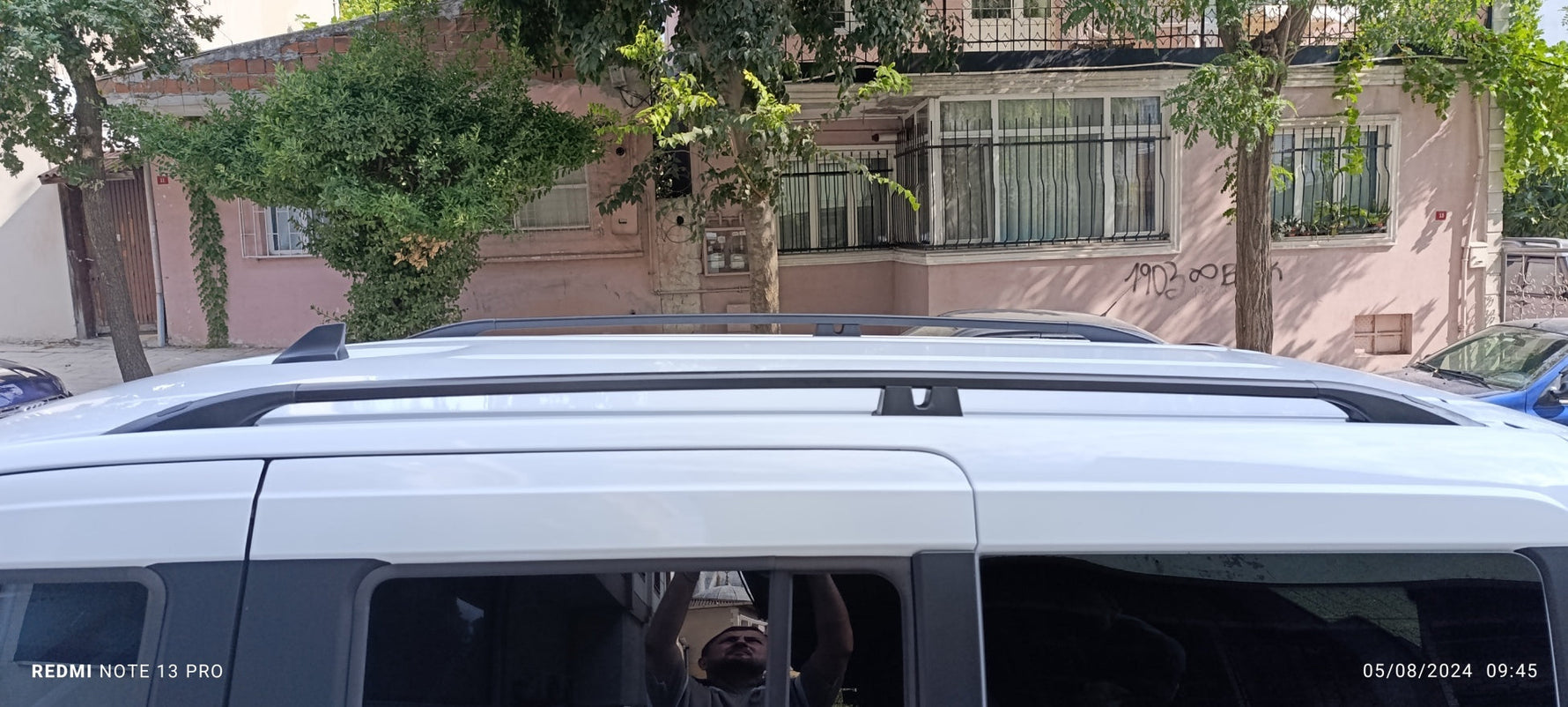 Ford Transit Connect Kısa Şase 2024-2026 Araç Üstü Alüminyum Tavan Yan Rayları Plus Serisi - Gri