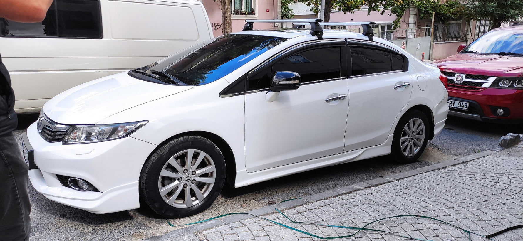 Honda Civic 2014-2017 Oluksuz Üst Tavan Portbagaj Taşıyıcı Ara Atkısı Toros Serisi Pro 4 Siyah
