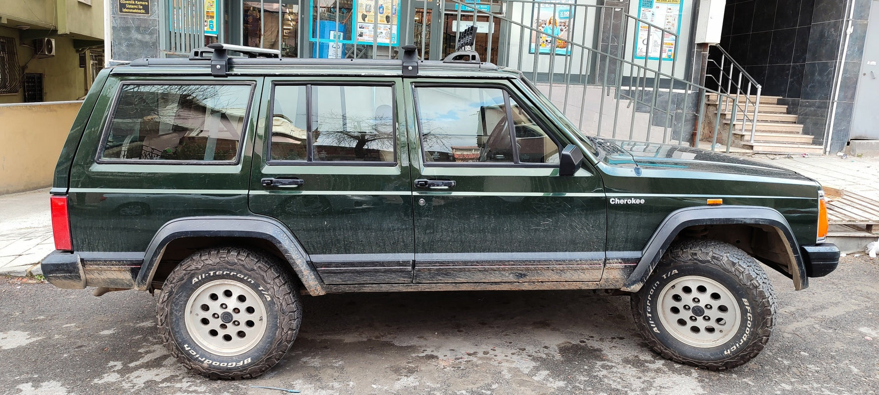 Jeep Cherokee Xj 1984-2002 Yagmur Oluklu Üst Tavan Taşıyıcı Ara Atkısı Paw Siyah