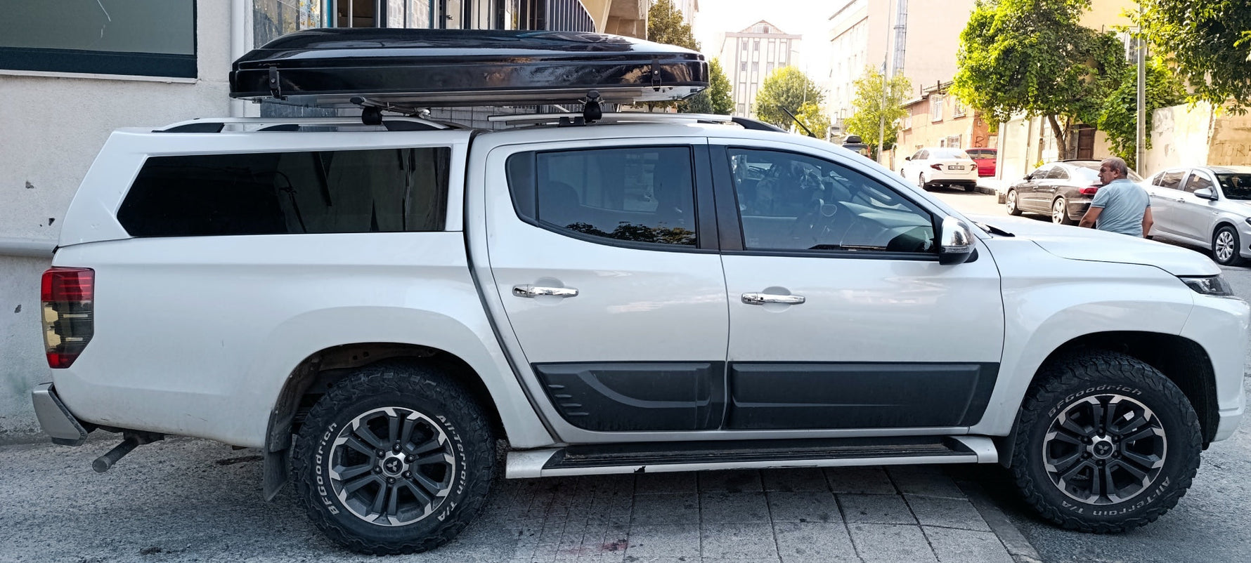 Volkswagen Amarok 2010-2021 Oluksuz Üst Tavan Portbagaj Taşıyıcı Ara Atkısı Toros Serisi Pro 4 Siyah