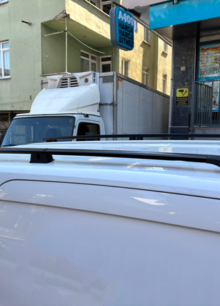 Renault Kangoo Kısa Şase 2021-2025 Araç Üstü Alüminyum Tavan Yan Rayları Plus Serisi - Gri