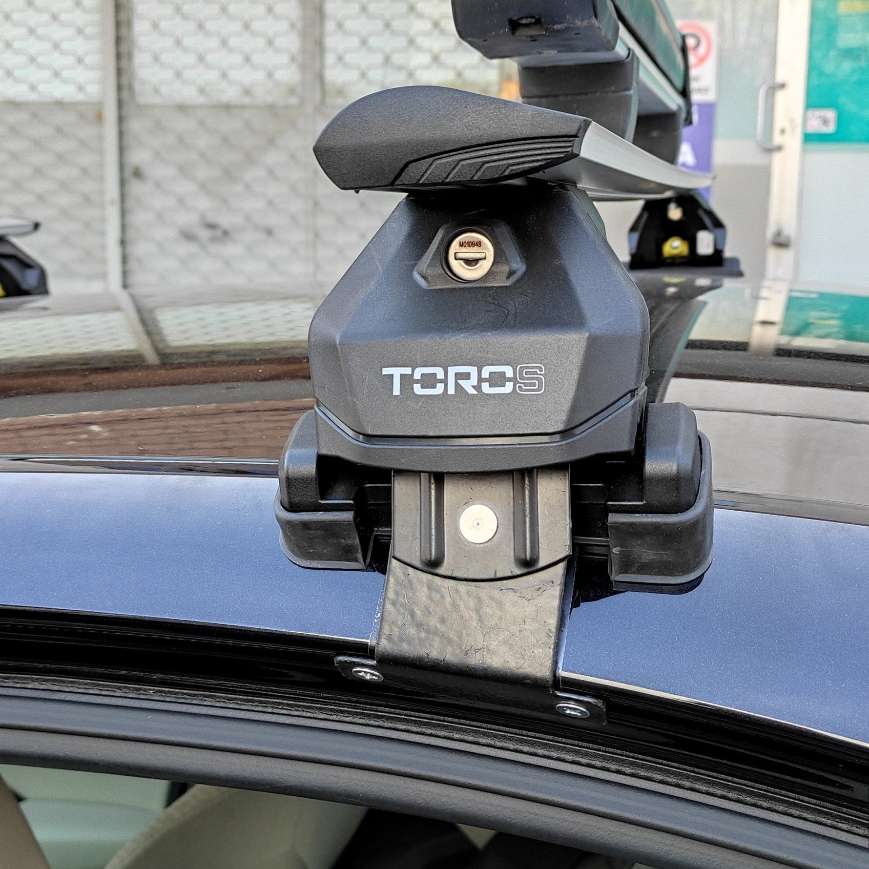 Skoda Superb Sedan B9 Oluksuz Üst Tavan Portbagaj Taşıyıcı Ara Atkısı Toros Serisi Pro 4 Siyah