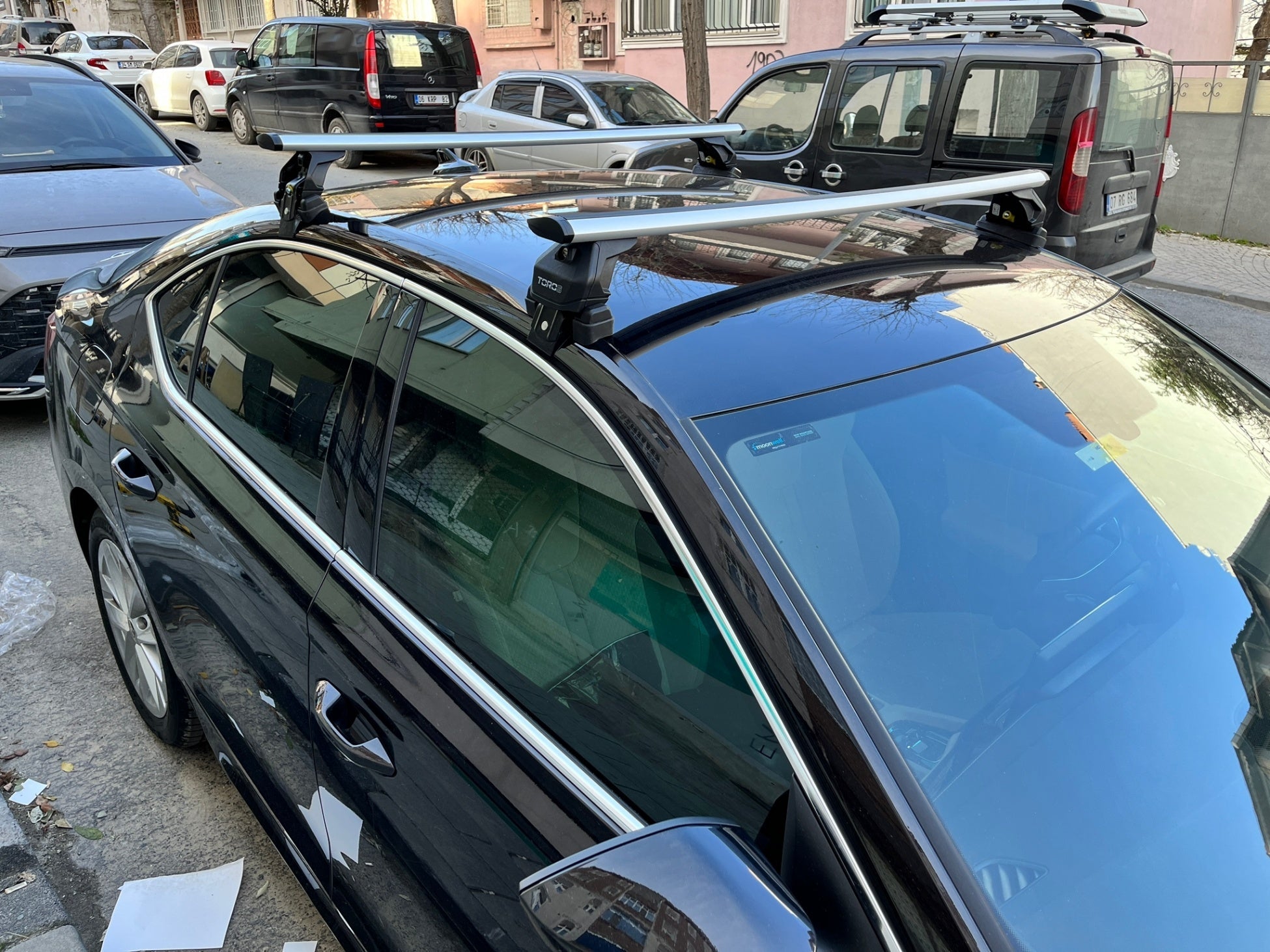 Skoda Superb Sedan B8 2015-2019 Oluksuz Üst Tavan Portbagaj Taşıyıcı Ara Atkısı Toros Serisi Pro 4 Siyah