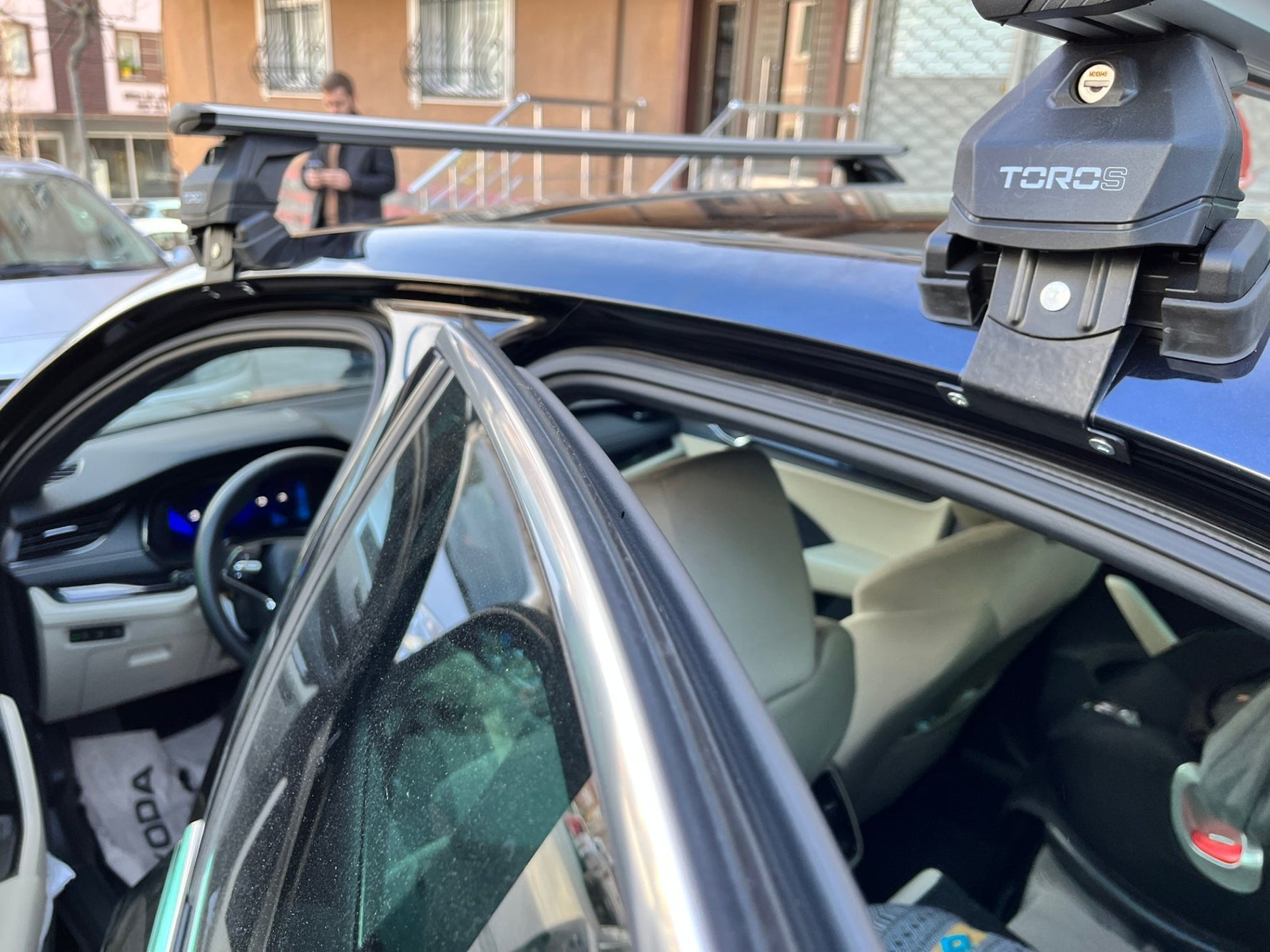 Skoda Scala 2019-2025 Oluksuz Üst Tavan Portbagaj Taşıyıcı Ara Atkısı Toros Serisi Pro 4 Siyah