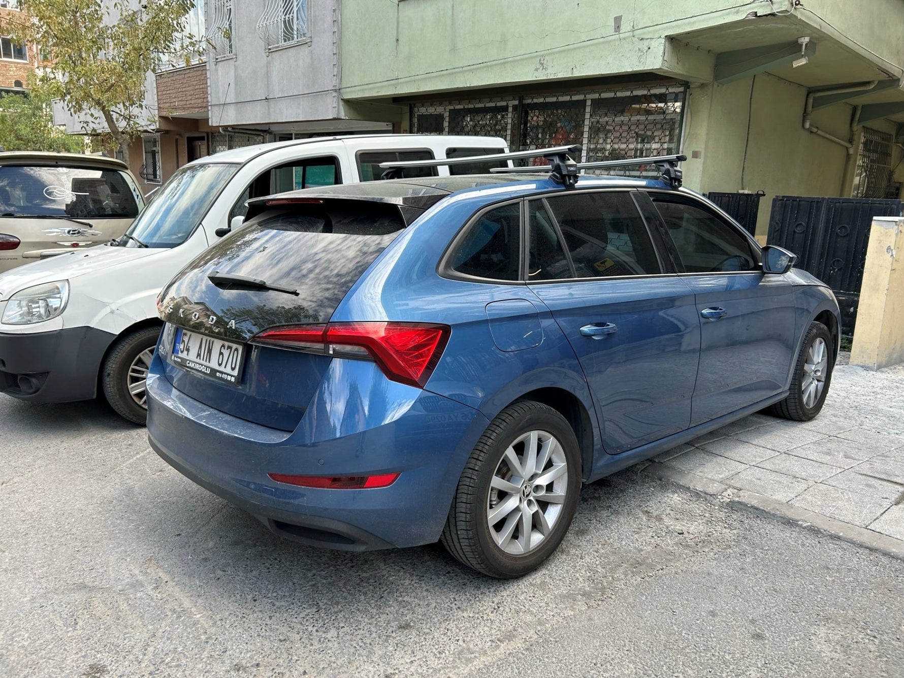 Skoda Scala 2019-2025 Oluksuz Üst Tavan Portbagaj Taşıyıcı Ara Atkısı Toros Serisi Pro 4 Siyah