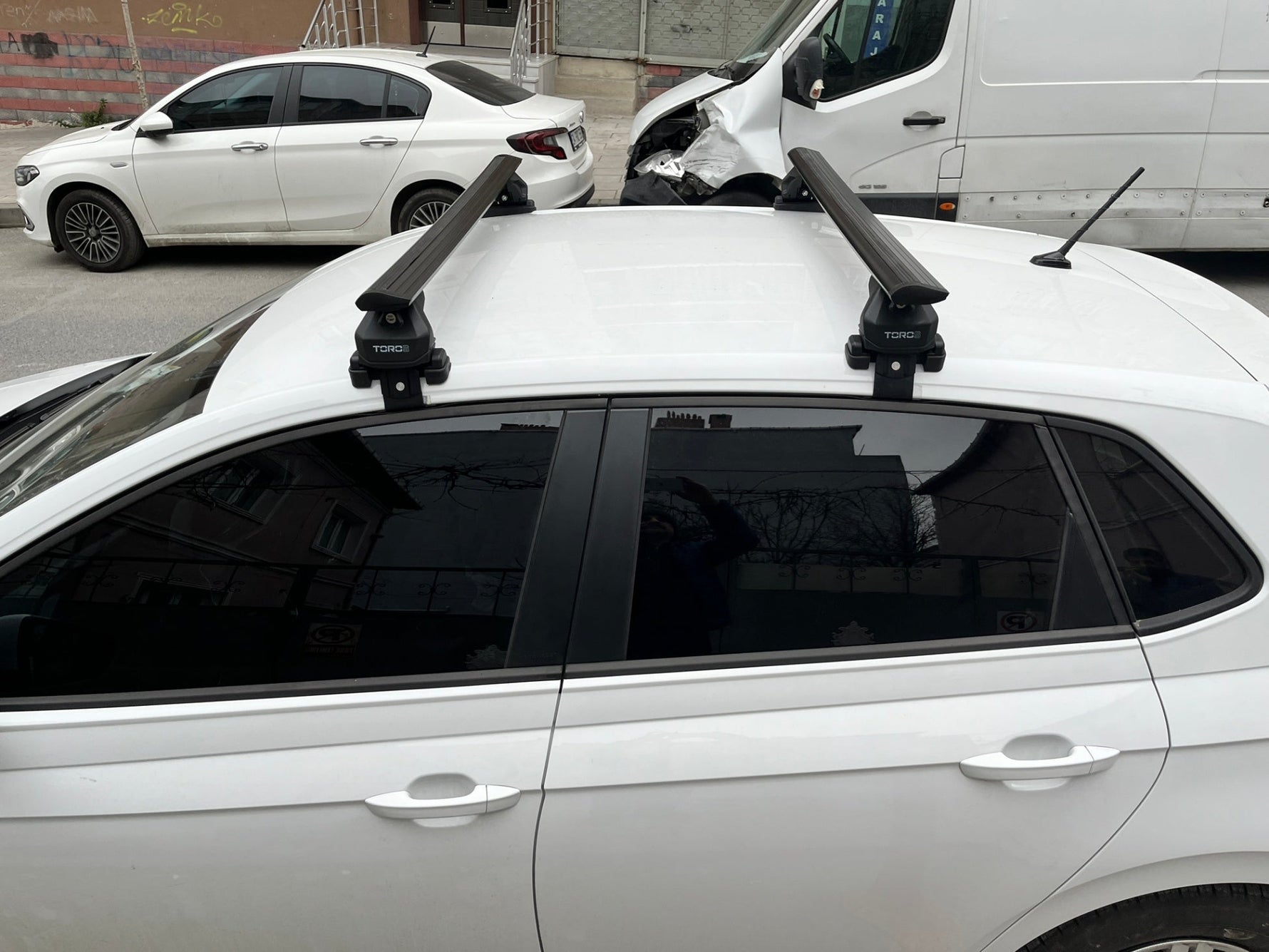 Volkswagen Polo 5D 2009-2014 Oluksuz Üst Tavan Portbagaj Taşıyıcı Ara Atkısı Toros Serisi Pro 4 Siyah